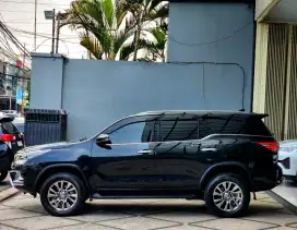 NEW MODEL!! TOYOTA FORTUNER 2.4 VRZ DIESEL AUTOMATIC 2021 BLACK