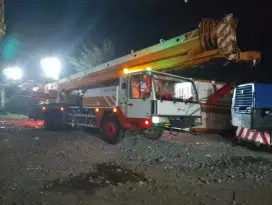 Mobile crane zoomlion 25 ton tahun 2014