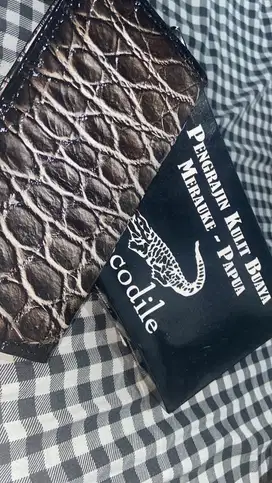 Dompet Kulit Buaya asli (hitam)