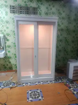 Almari Display Gantung / Lemari Gantung Kaca Minimalis Murah