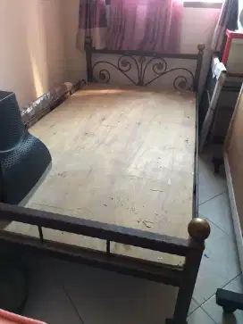 Ranjang besi kuat bakoh