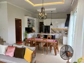 Dijual rumah mewah di The Eminent BSD Dekat IPEKA