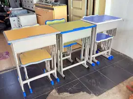 Meja belajar satu set