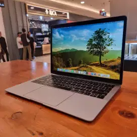 Macbook Air Retina 13 inch , 2019 - CTO