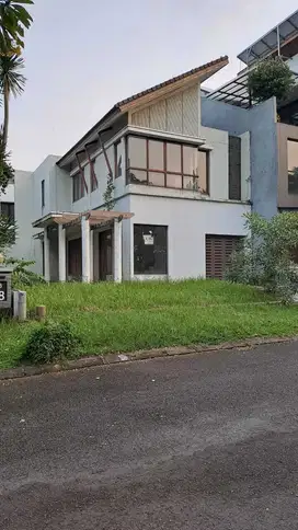 Jual Cepat Rumah Hitung Tanah di Cluster Serenade Lake Gading Serpong
