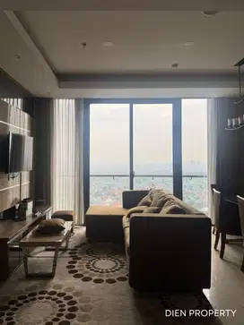 Luxury private lift apartemen Voila Ciputra World