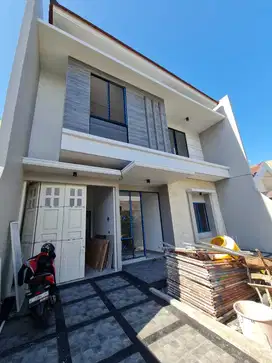 Dijual Rumah Manyar Kertoadi Bangunan Baru Gress