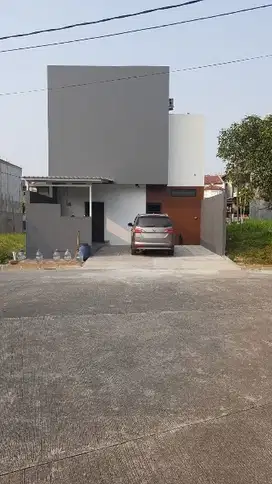 Dijual Rumah Baru 2 Lantai Lippo Cikarang LT 120, Rp1,7 Miliar, Nego!