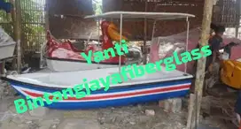 sampan dayung bahan fiberglass,bebek bebekan goes,perahu jumbo