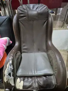 Kursi pijitt wrna coklat