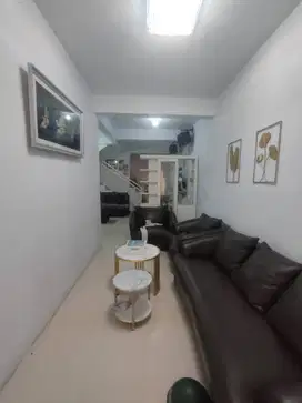 Dijual Rumah 2 lantai dengan Perabot