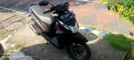 Sepeda motor beat