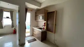 Apartemen 2 BR Lantai 15 Di Parahyangan Residence  Dekat Kampus