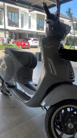 Harga Spesial! Vespa Sprint 150 Abu-abu 155cc, Kondisi Prima.