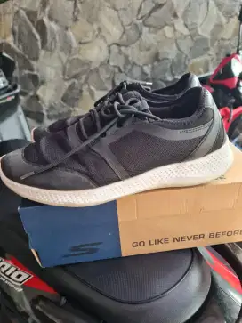 Sepatu Hush Puppies , size 41 original