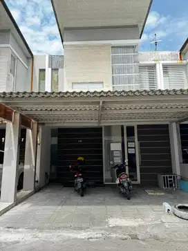 Disewakan Rumah plus perabot Gunung Anyar Surabaya