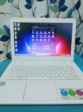 Laptop Asus X441U . Core i3 .Ram 8gb/SSD .windows 11