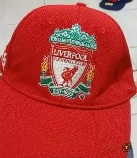 Topi Liverpool Standart Chartered