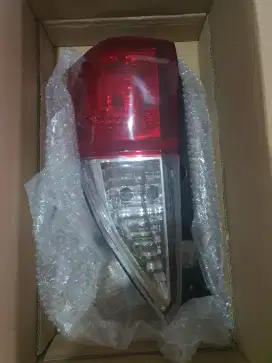 Lampu Belakang Innova Reborn