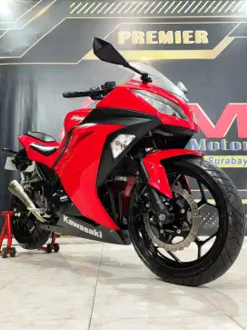 Ninja fi250cc RED Glossy km.10rb 1 mulus mura. Anugerah Motor rungkut