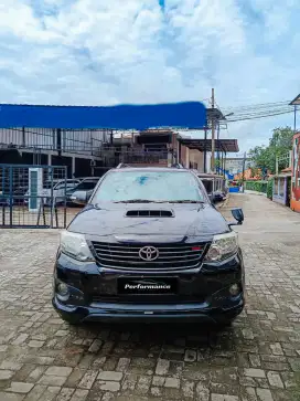 TOYOTA FORTUNER VNT2.5 G AT (DIESEL / SOLAR) 2015