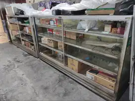 Etalase Kaca Aluminium