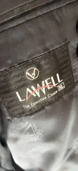 Jas pria Lawell