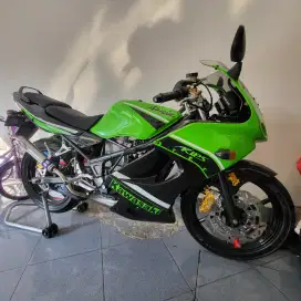 Di jual ninja rr old 2009 gen 2,plat jakbar,lokasi jati asih bekasi