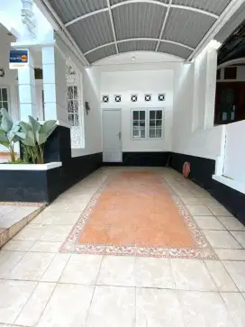 Di Jual Rumah Cantik & Siap Huni di Puri Sriwedari Cibubur