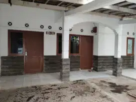 Rumah di kontrakan pertahun