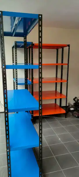 Rak besi siku lubang ramping