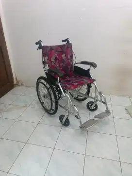 Kursi Roda merk Avico