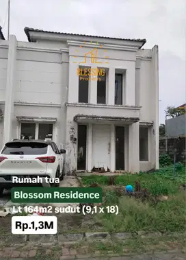 Jual rumah tua blossom tanjung bunga