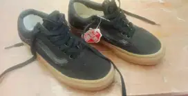 S.SEKOLAH VANS, ORI, BARU,199RB, SZ 36,5, INSOLE 23 CM, MADE IN CHINA