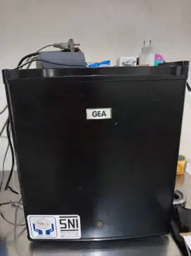 Kulkas Mini  GEA