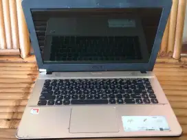 Laptop keren Asus X441B/AMD A4-9125/RAM 4GB/ssd128gb /VGA AMDRADEONR2