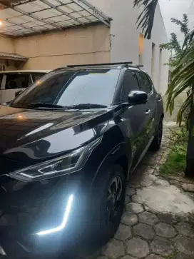 Nissan magnite 1.0 AT premium turbo ori spt baru