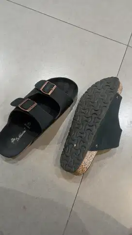 sandal kulit suede pria 40