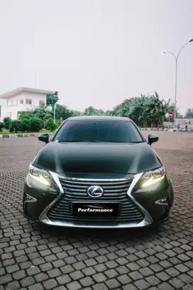 LEXUS ES300 HYBRID 2.5 AT 2015