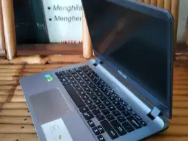 Asus Vivobook x407uf
Laptop slim tipis dobel VGa finger print