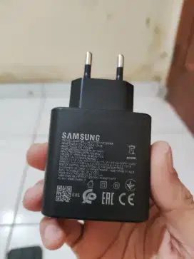 Dijual case nilikin samsung a54 dan adaptor samsung 45w