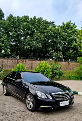 Dijual Mercedes benz E300 avantgarde