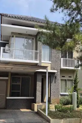 Dijual Rumah Cantik di Kota Baru Parahyangan Bandung Sudah Renovasi