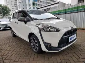 TDP Rendah Toyota Sienta 1.5 E Bensin-MT 2016 Putih CSOOB