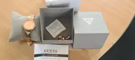 Jam Wanita GUESS Rose Gold Ori