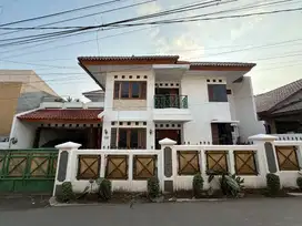 Jual Rumah lokasi strategis sangat dekat kampus UI Depok.