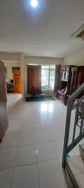 Di Jual Rumah 2 Lantai Di Gunung Batu