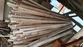 Kayu bulat bekas palet