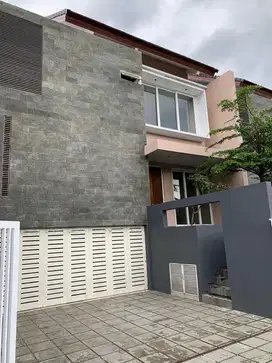 Rumah Full View Gunung Ungaran Selangkah Dari Jln Diponegoro Ungaran