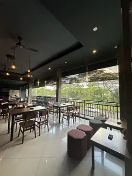 Dijual Cafe berikut rumah Jakarta Timur
